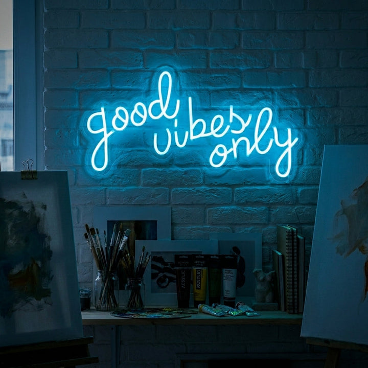 "GOOD VIBES ONLY" Enseigne Lumineuse en Néon
