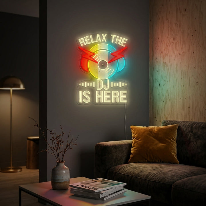"Relax The Dj Is Here" Enseigne néon